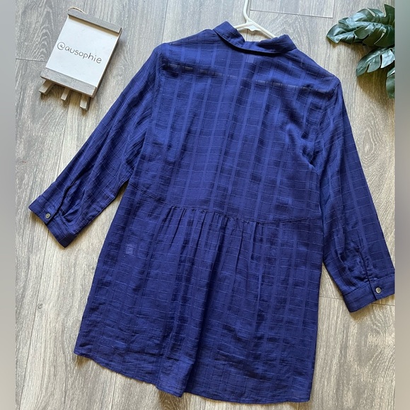 J.Jill textured button down blouse with ruffle hen in navy blue. Size S - Picture 5 of 10